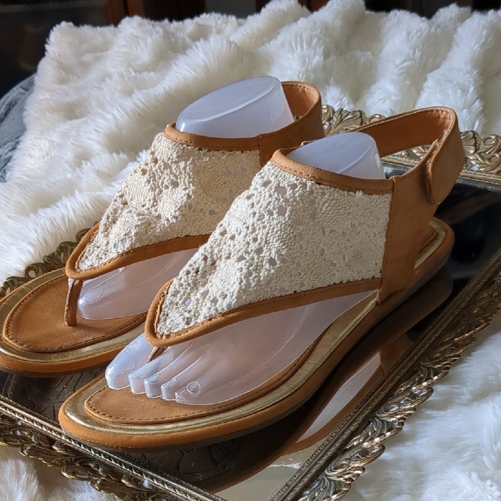 Rocket Dog Cream Tan Ankle Strap Sandals